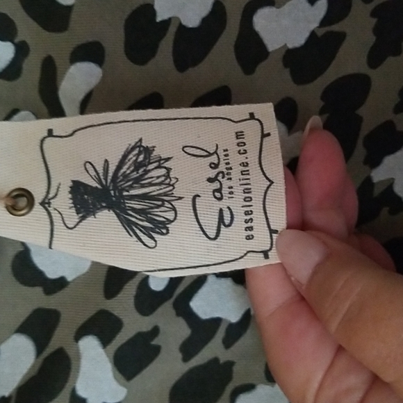 Top - Picture 6 of 6